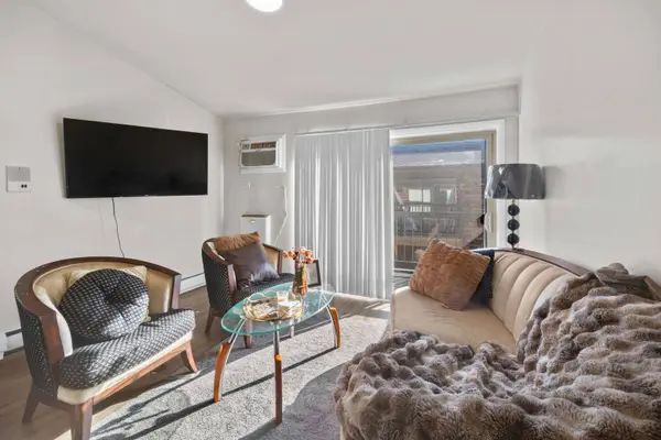 3061 BERNICE Road, Lansing, IL 60438