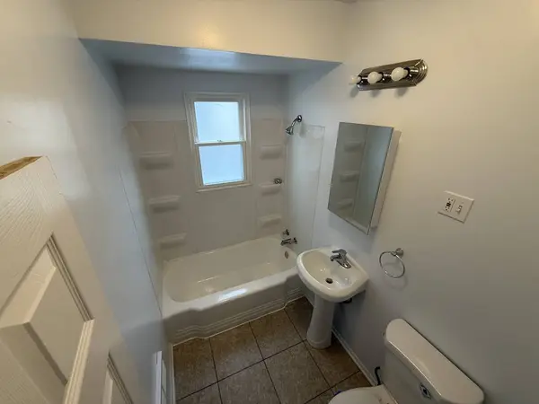 13328 S Carondolet Avenue, Chicago, IL 60633