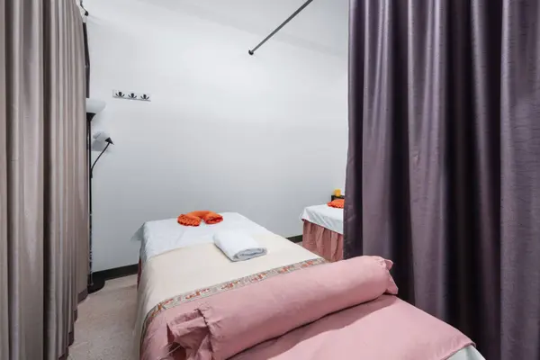 965 W 18th Street, Chicago, IL 60608