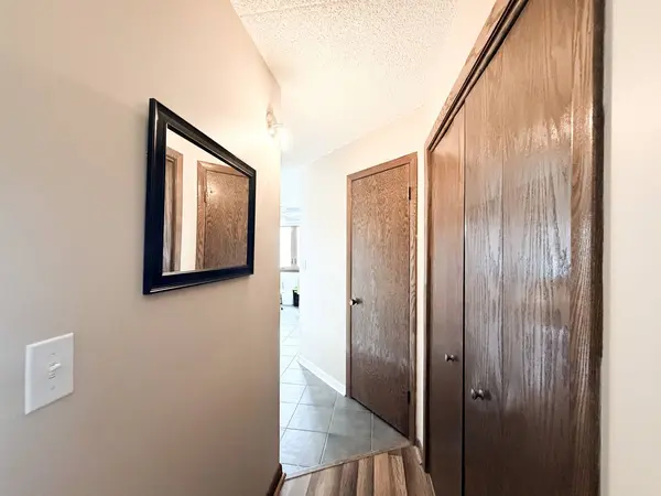 1660 E Thacker Street #1D, Des Plaines, IL 60016