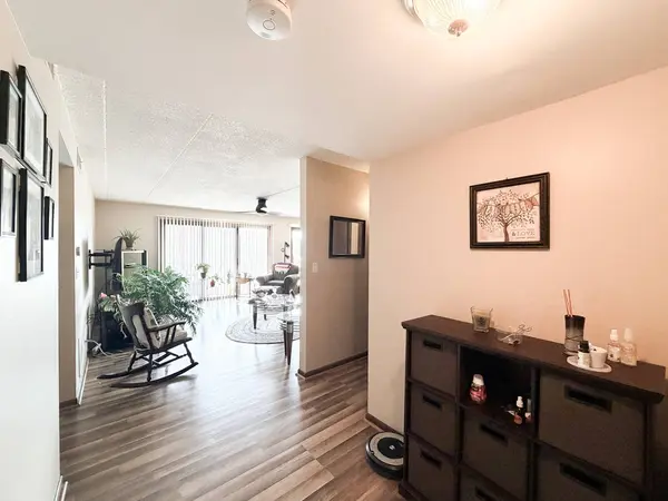 1660 E Thacker Street #1D, Des Plaines, IL 60016