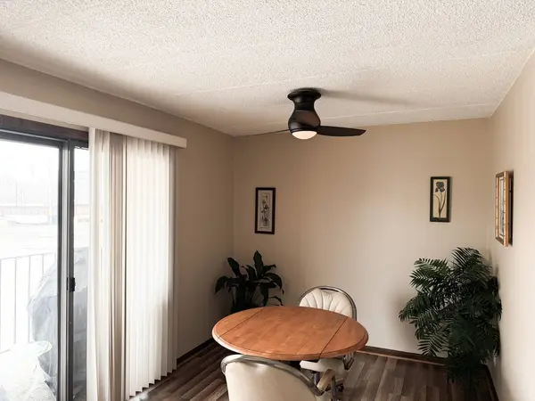 1660 E Thacker Street #1D, Des Plaines, IL 60016