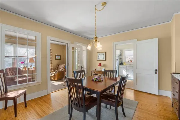 140 S Oriole Trail, Crystal Lake, IL 60014