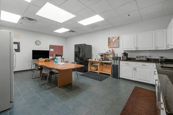 1477 Barclay Boulevard, Buffalo Grove, IL 60089