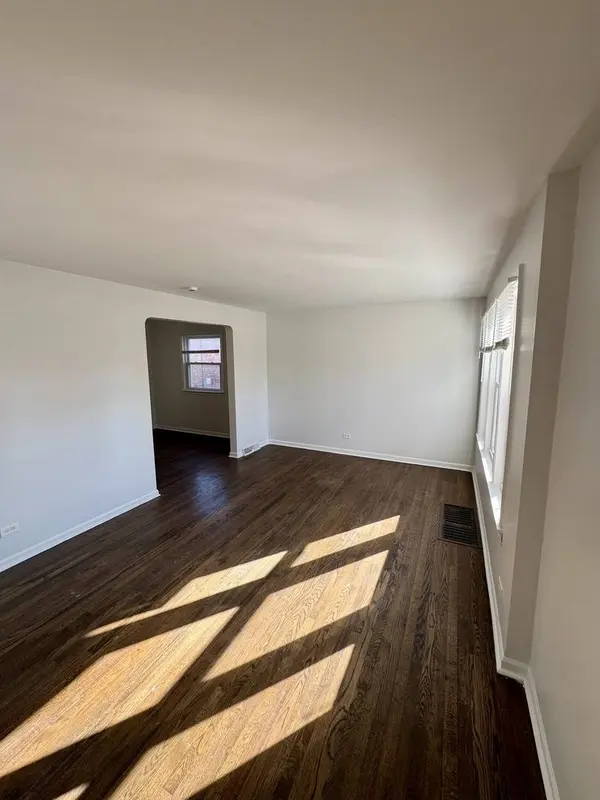 3338 W 83RD Place, Chicago, IL 60652