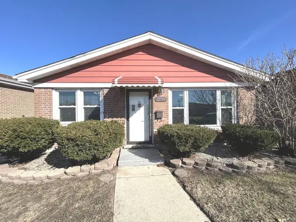 12725 S Saginaw Avenue, Chicago, IL 60633