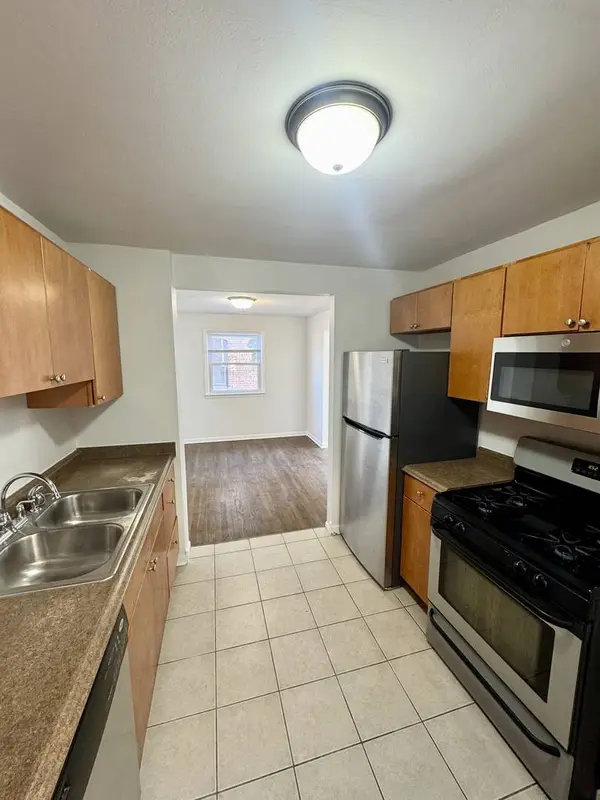 3338 W 83RD Place, Chicago, IL 60652