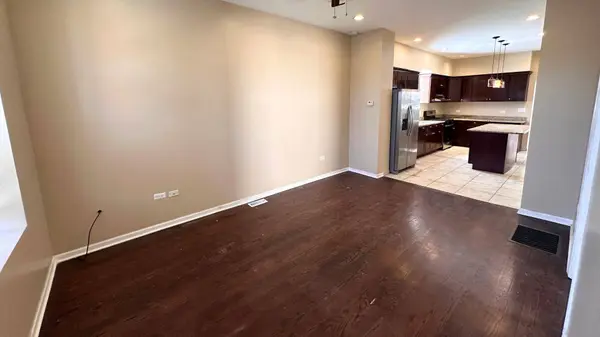10710 S Green Bay Avenue, Chicago, IL 60617