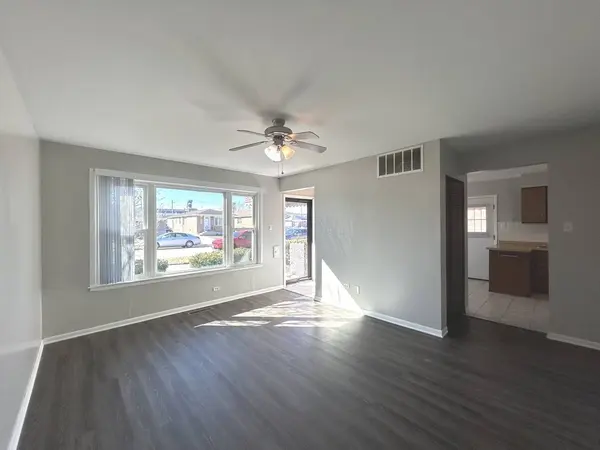 12725 S Saginaw Avenue, Chicago, IL 60633