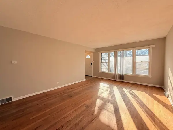 15565 Madison Avenue, Dolton, IL 60419