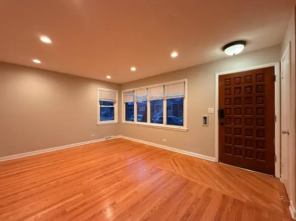 6217 W Peterson Avenue, Chicago, IL 60646