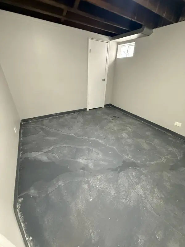 7952 S Trumbull Avenue, Chicago, IL 60652