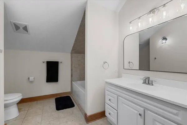246 W Lake Street, Barrington, IL 60010