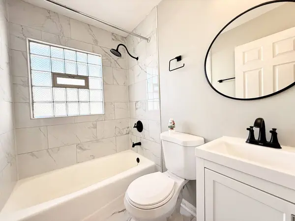 11742 S Racine Avenue, Chicago, IL 60643