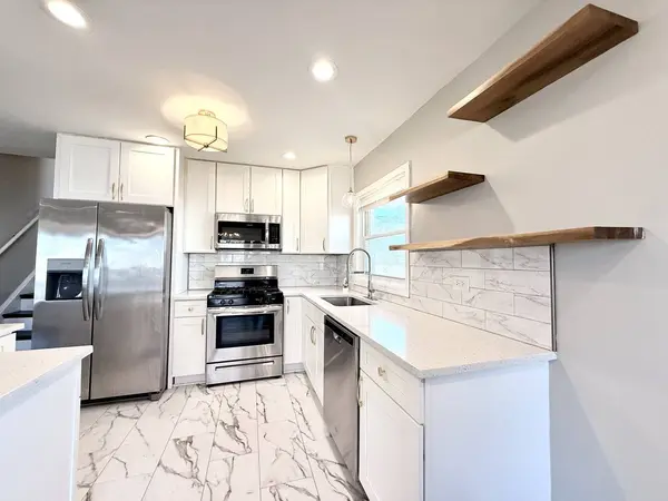 11742 S Racine Avenue, Chicago, IL 60643