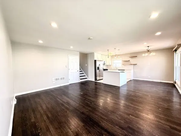 11742 S Racine Avenue, Chicago, IL 60643