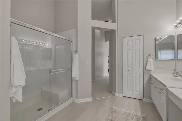 1524 Woodbury Circle, Gurnee, IL 60031