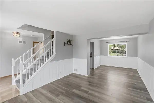 974 Deer Trail, Round Lake Beach, IL 60073