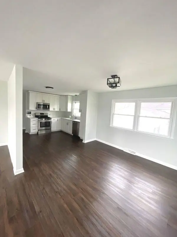 2808 Cherrywood Lane, Hazel Crest, IL 60429