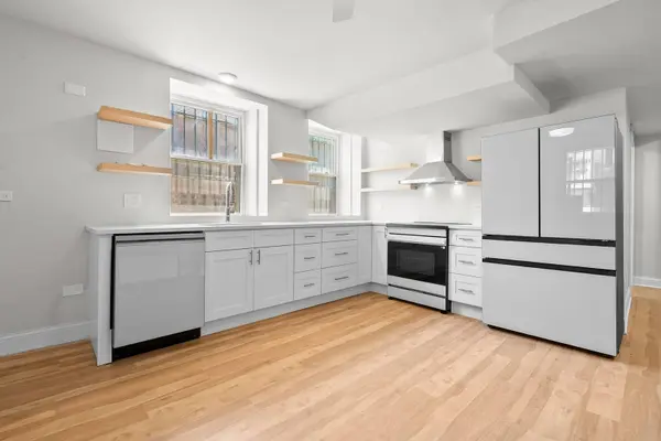 4541 S Forrestville Avenue, Chicago, IL 60653