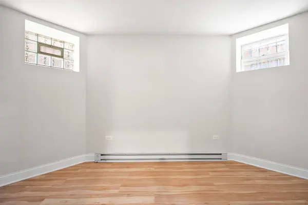 4541 S Forrestville Avenue, Chicago, IL 60653