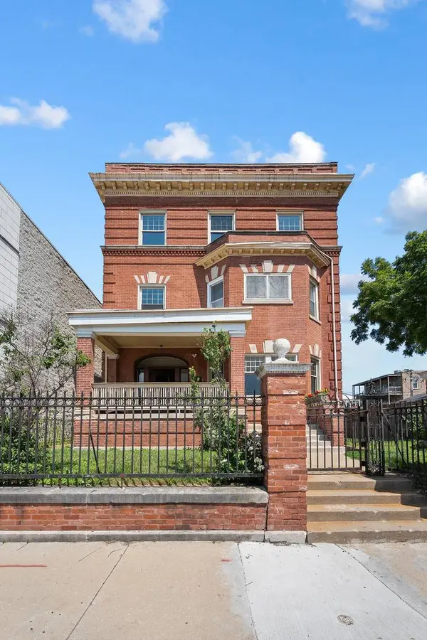 4541 S Forrestville Avenue, Chicago, IL 60653