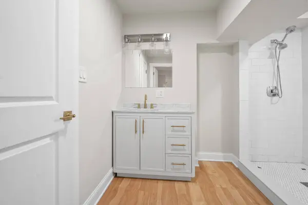 4541 S Forrestville Avenue, Chicago, IL 60653