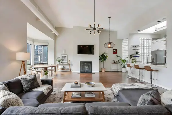 503 N Wells Street #3, Chicago, IL 60654