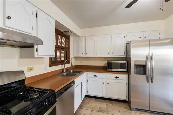 4128 192nd CT #4128, Country Club Hills, IL 60478