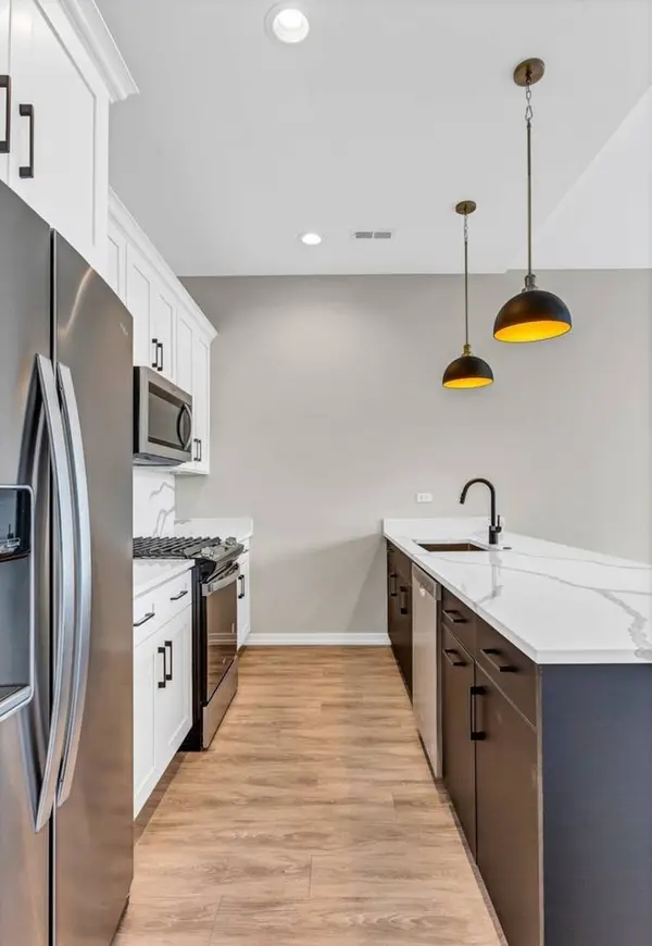 4906 S Saint Lawrence AVE, Chicago, IL 60615