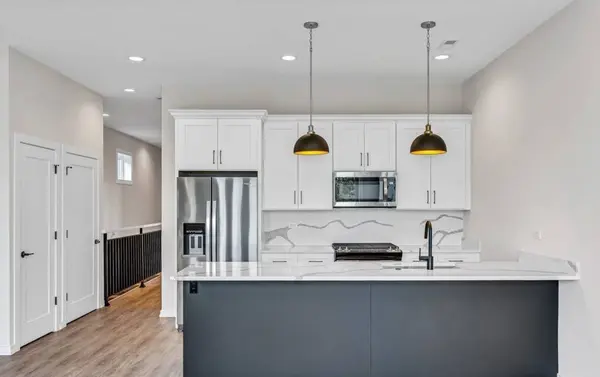 4906 S Saint Lawrence AVE, Chicago, IL 60615