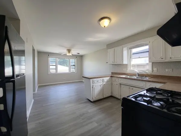 383 Calhoun AVE, Calumet City, IL 60409