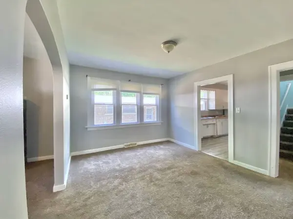 685 E 142nd ST, Dolton, IL 60419