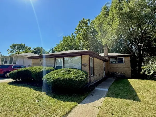 15530 University AVE, Dolton, IL 60419