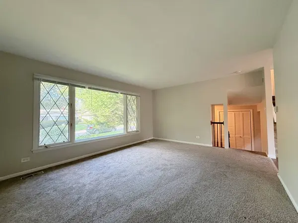 1122 W Iowa ST, Glenwood, IL 60425