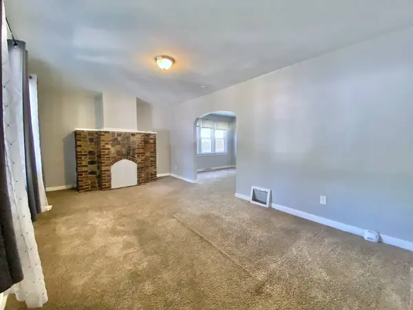 685 E 142nd ST, Dolton, IL 60419