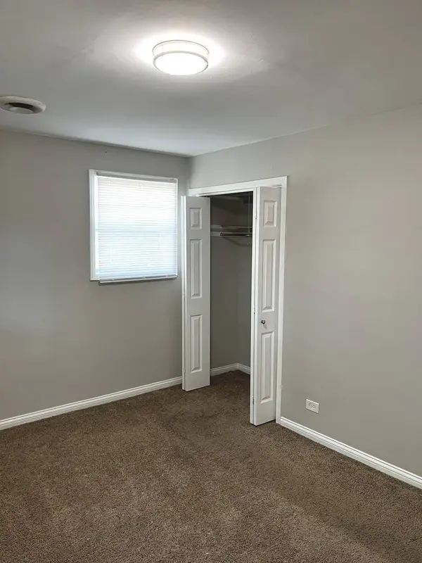 22 Apple LN, Park Forest, IL 60466