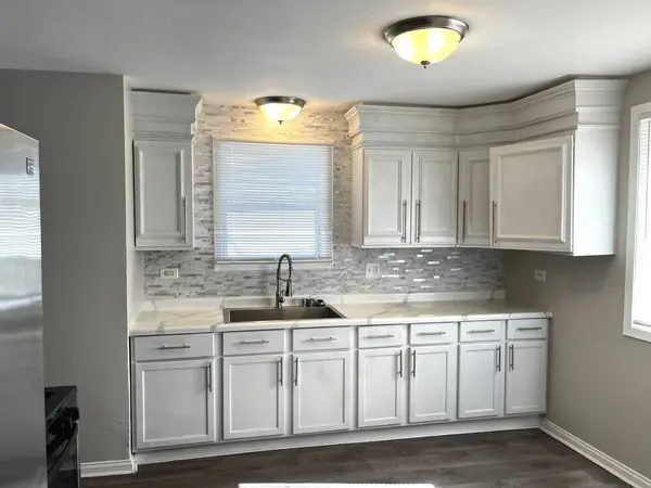 22 Apple LN, Park Forest, IL 60466