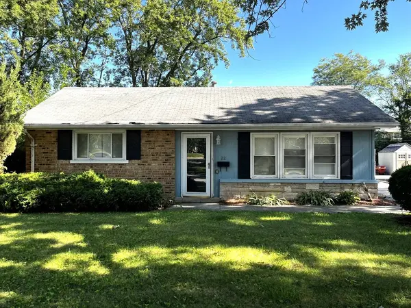 22 Apple LN, Park Forest, IL 60466