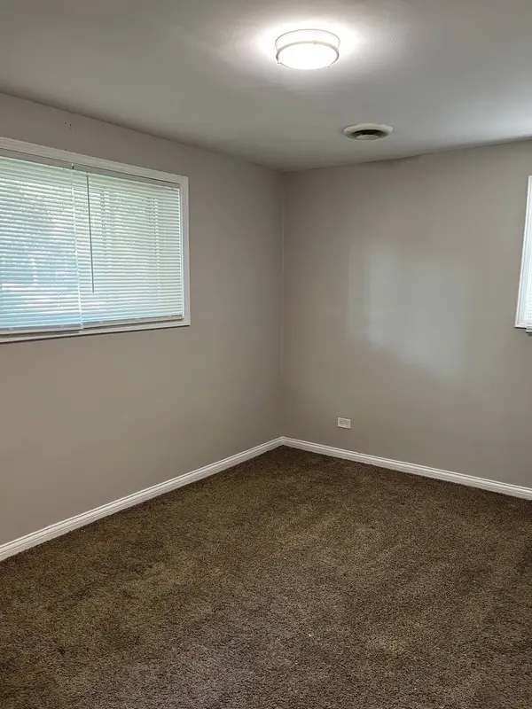 22 Apple LN, Park Forest, IL 60466