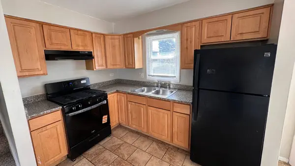 1325 E 168th PL, South Holland, IL 60473
