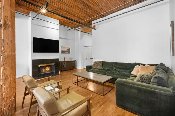 550 N Kingsbury ST #111, Chicago, IL 60654
