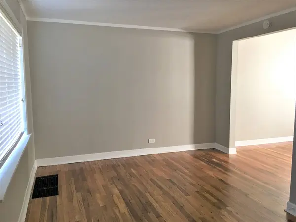 9548 S Euclid AVE, Chicago, IL 60617