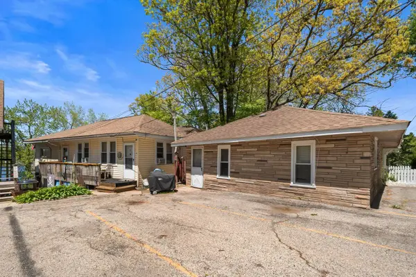 26198 W Spring Grove RD, Antioch, IL 60002