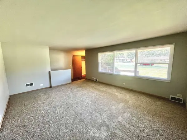2543 Oakwood DR, Olympia Fields, IL 60461