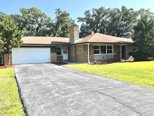 2543 Oakwood DR, Olympia Fields, IL 60461