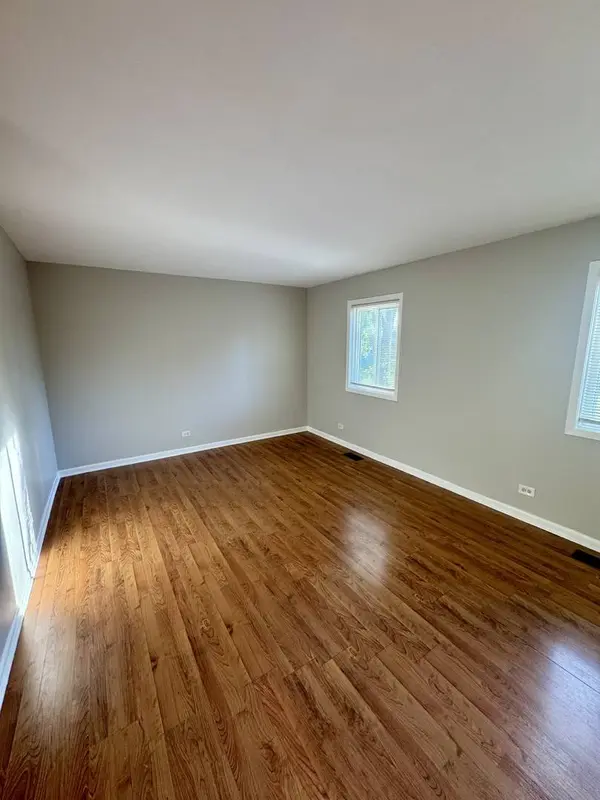135 Oriole RD, Matteson, IL 60443
