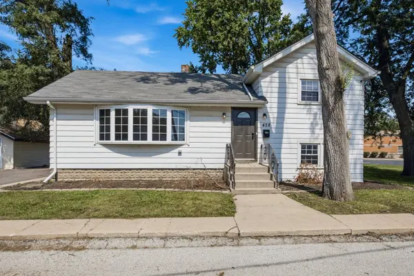 428 E 156th PL