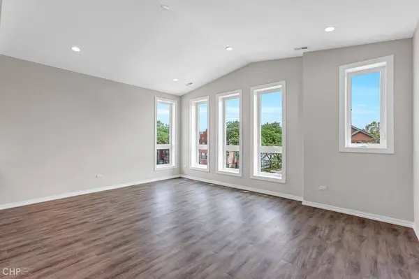 4906 S Saint Lawrence AVE #2, Chicago, IL 60615