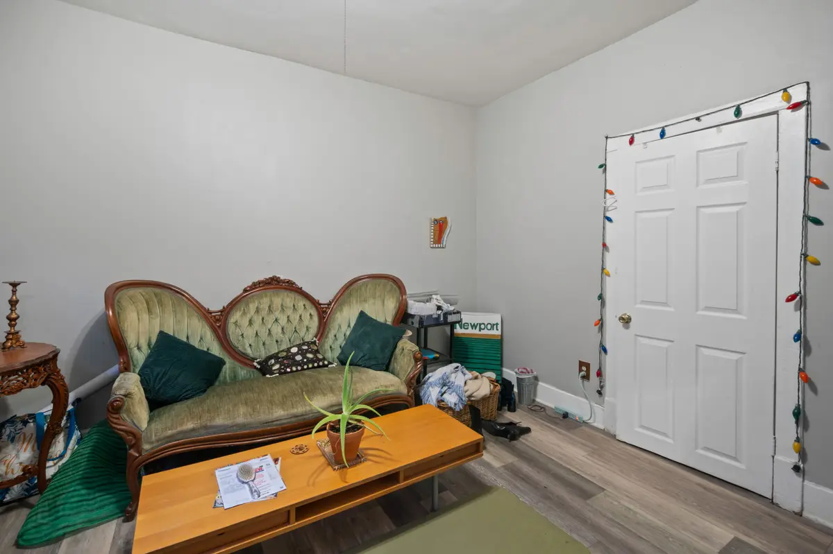 2812 S Grady Ct, Chicago, IL 60608-7088